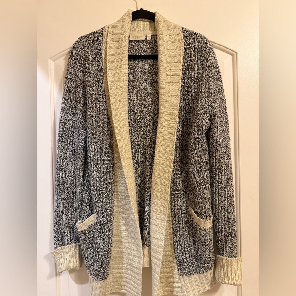 RD Style Two-Tone Shawl Collar Open-Front Cardigan in Gray and Cream